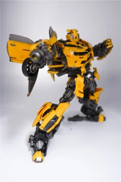 Blue Circus BC02D Bumblebee MPM-03 Oversized Battle Damaged Version -Toy Machine Store d5d4d5f3ea