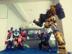 Toyworld TW-C07Y Constructor Devastator -Toy Machine Store e8b2b5b0d8